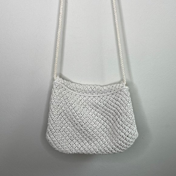Handmade Y2K white macramé crochet bag purse with wooden beads woven cotton - Picture 3 of 12